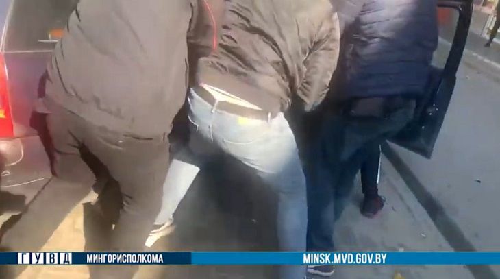 Преступную группу задержали в Бобруйске. В нее входили и 17-летние девушки люди