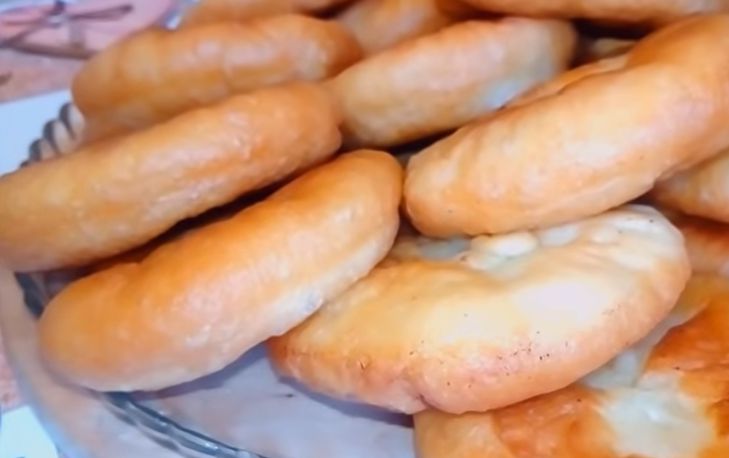 Как правильно приготовить мягкие беляши с сочным мясом: 3 главные ошибки хозяек беляши