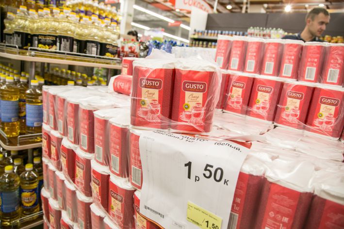 По два килограмма в руки? Субботин высказался о дефиците сахара и гречки в Беларуси