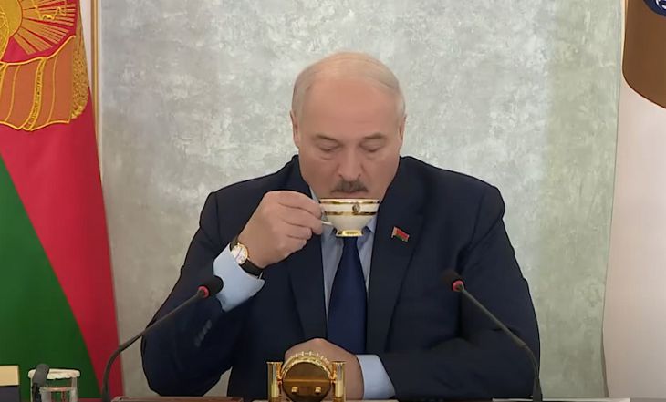 «Пул Первого» рассказал, что и как пьет Лукашенко