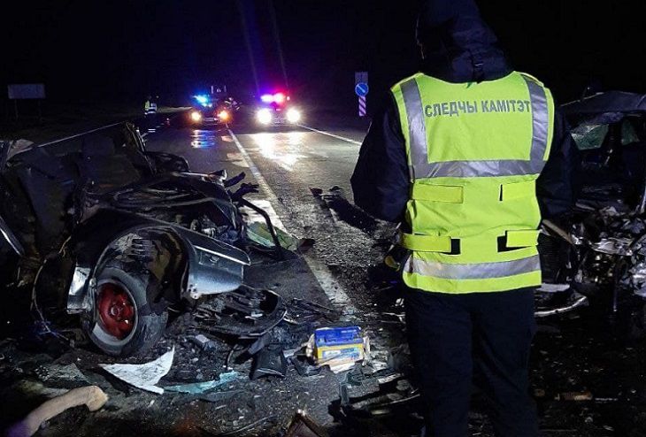 Наехал на девушку и врезался в авто. Под Пуховичами в ДТП погибли три человека ДТП