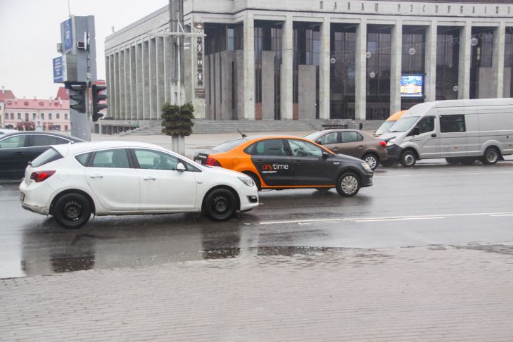 Авансовый платеж. Водителям напомнили об уплате транспортного налога