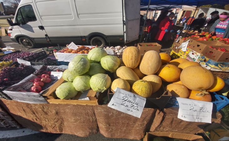 Цены выросли в три раза: посмотрели, что почем на сельхозярмарке в Гомеле в этом году