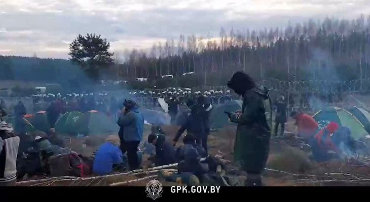 Совет Республики хочет оказать гумпомощь беженцам на границе с Польшей люди