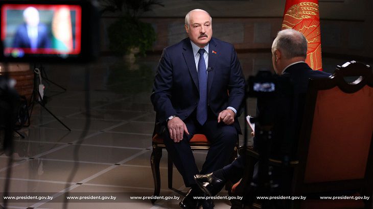«Это ядерная война». Лукашенко предложил Западу «молиться» на Беларусь
