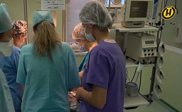 Белорусские врачи впервые спасли младенца от тяжелой пневмонии при помощи аппарата ЭКМО