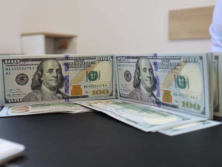 Придут большие деньги: знаки зодиака, которые разбогатеют в год Водяного Тигра доллары