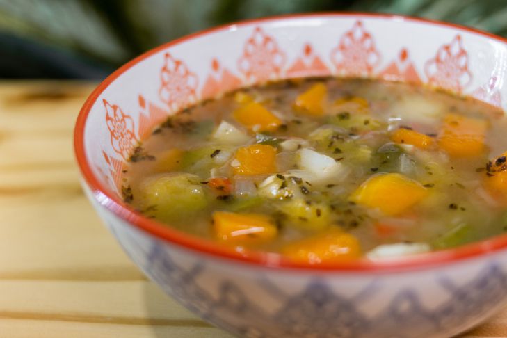 Сколько жарить лук и морковь для супа: досадные ошибки хозяек
