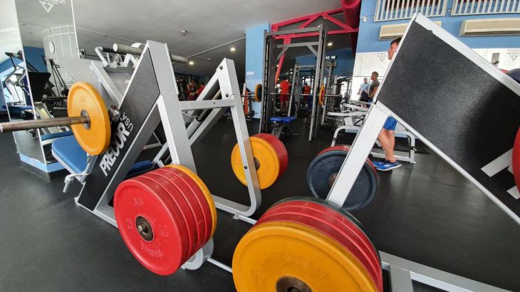 Спортзал Тренировка