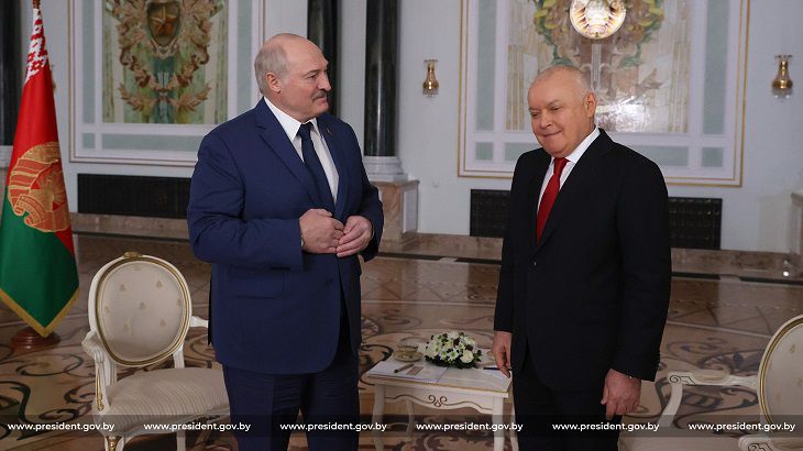 Лукашенко рассказал, когда опубликуют проект обновленной Конституции Лукашенко