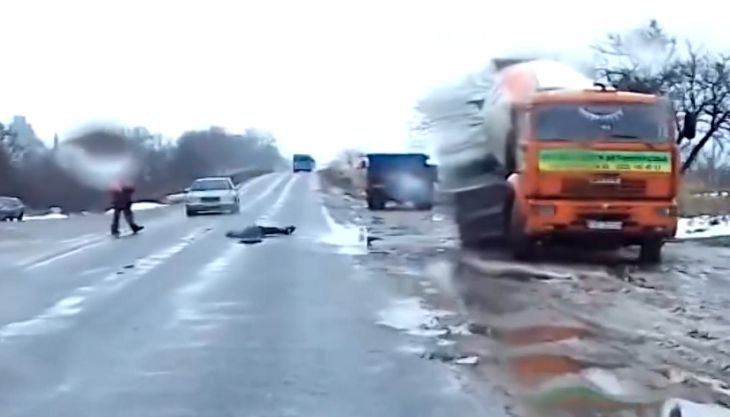Бетономешалка сбила парня в Гродно: выжил потому, что оказался между колес ДТП