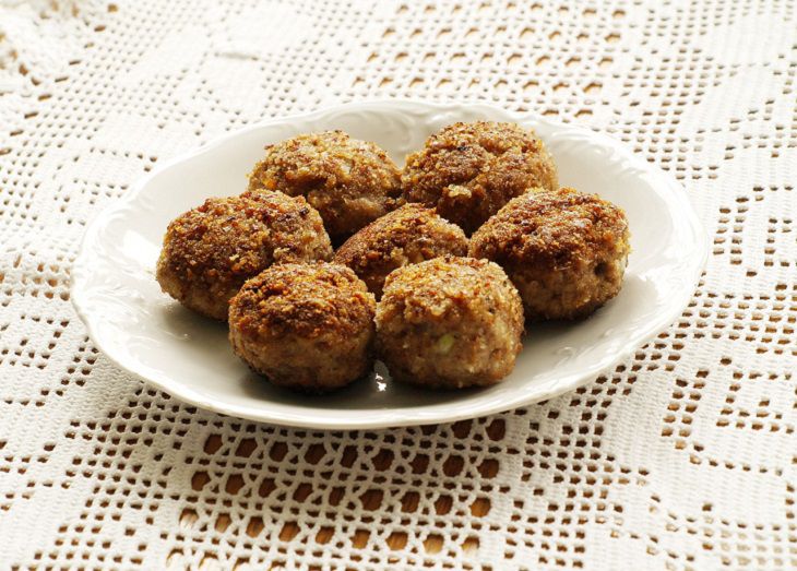 Один ингредиент делает котлеты вкусными и сочными: есть зимой на каждой кухне