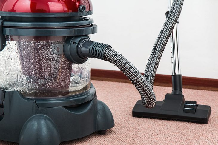 Сокращаем количество пыли в доме: 3 хитрости умных хозяек для чистоты в квартире