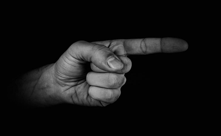 8 признаков зависти со стороны окружающих людей: как распознать 8 признаков зависти со стороны окружающих людей: как распознать