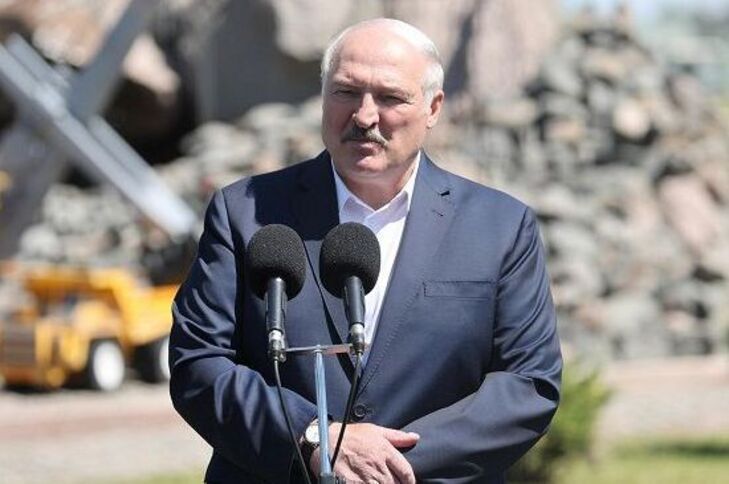 Лукашенко пообещал белорусам экономическую стабильность в 2022 году Лукашенко