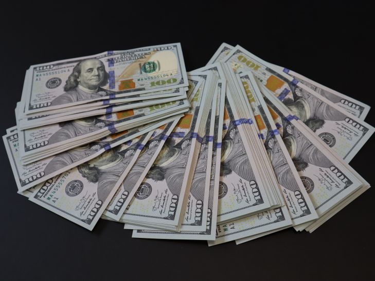 Доллар удивил. Как завершились валютные торги 2 февраля в Беларуси доллар