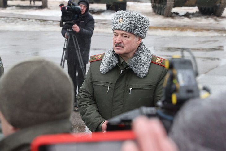 Беларусь попросит Россию создать учебный центр для освоения «Искандеров» Александр Лукашенко