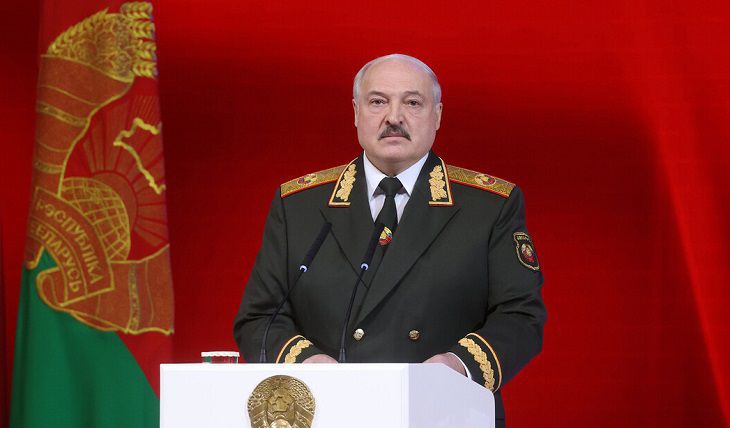 Лукашенко: Запад отвел своих военных дальше от границы с Беларусью Лукашенко