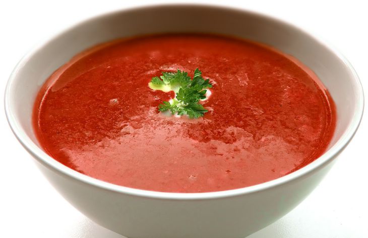 Ягоды и рассол: какие необычные добавки сделают вкус борща еще более ярким и интересным борщ