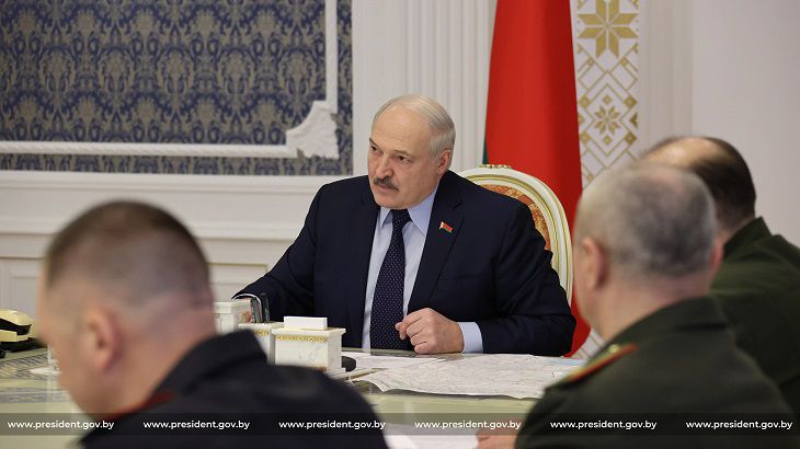 Иначе может быть позор для страны. Лукашенко призвал белорусов прийти на референдум Лукашенко