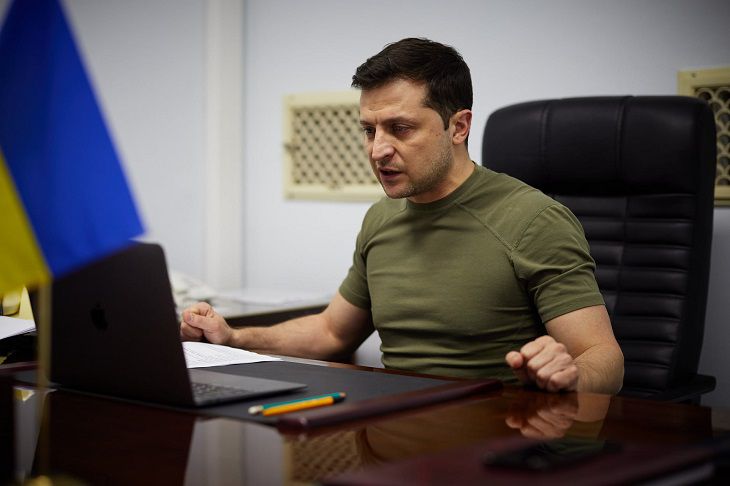 Зеленский продлил военное положение в Украине на 30 суток Владимир Зеленский