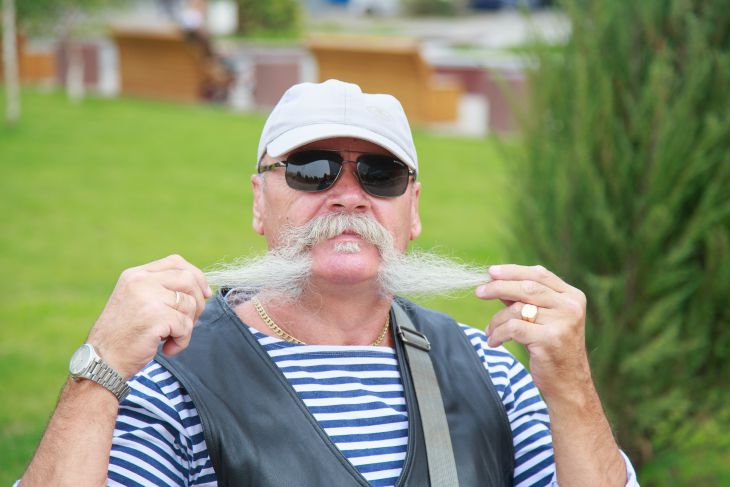 Названа максимальная продолжительность жизни человека: цифра многих удивит мужчина