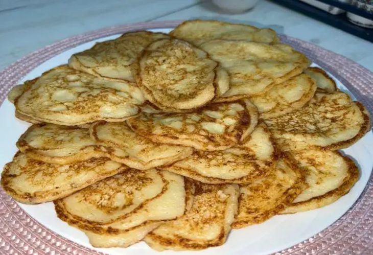 Два ингредиента заменят хлеб и мясо на столе: приготовить блюдо можно за 15 минут, а съесть – еще быстрее оладьи