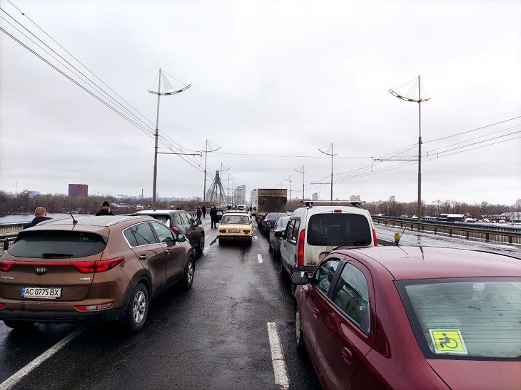 автомобиль