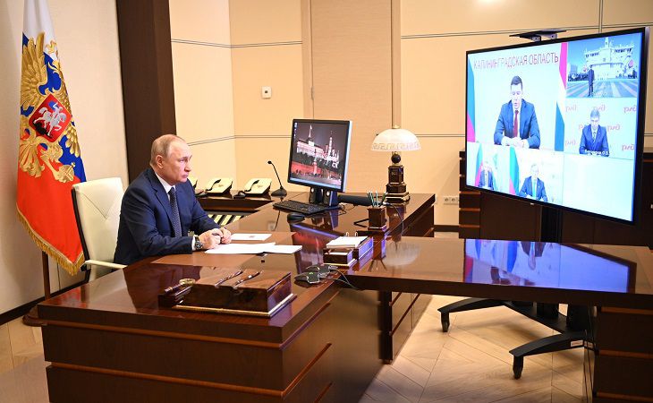 Путин: как бы ни было тяжело, Россия продолжит свое развитие Владимир Путин