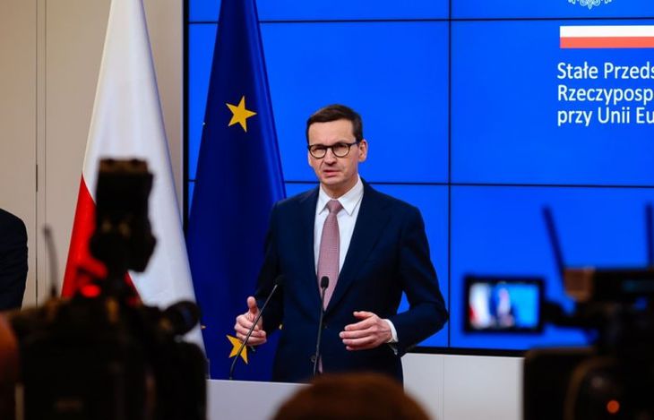 Премьер Польши предложил ЕС остановить выдачу виз россиянам Матеуш Моравецкий