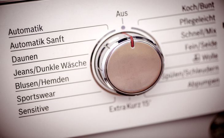 Многие делают эти ошибки при стирке, не зная, что так портят и стиралку, и белье 