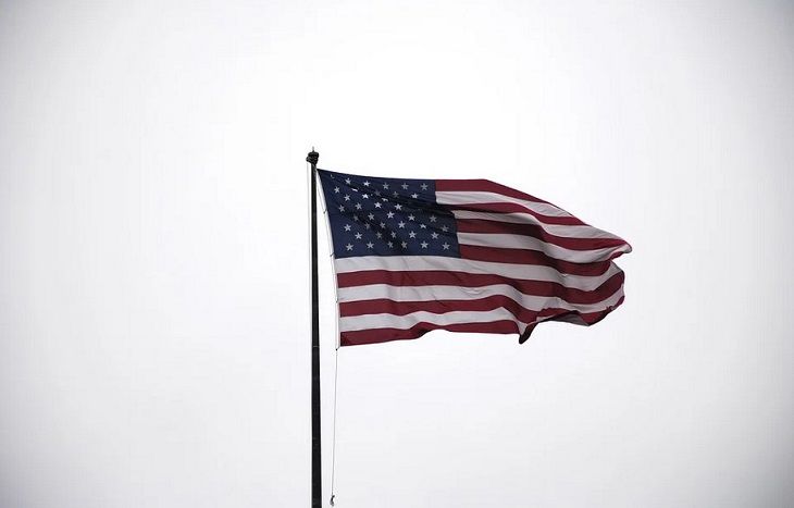 Дефолт или истощение. США поставили Россию перед выбором – Псаки флаг