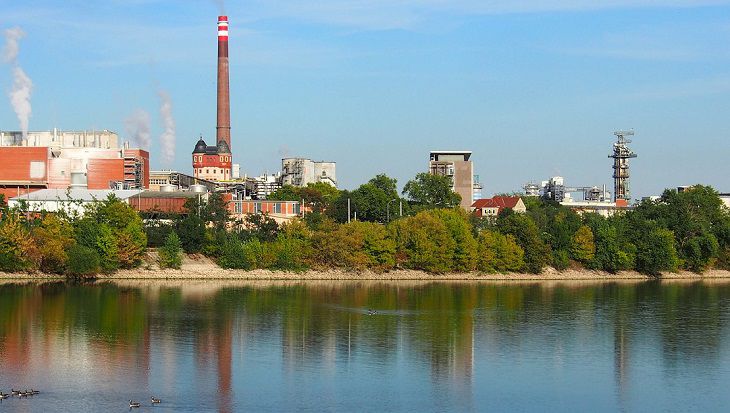 Производитель туалетной бумаги и прокладок уходит из России завод