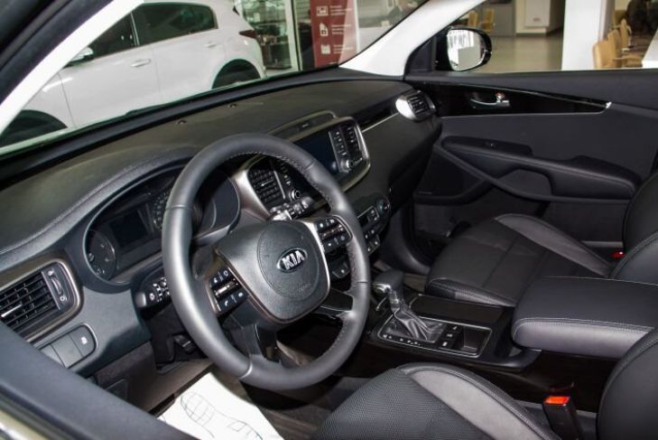 Зачем в машине нужно растительное масло: неожиданный автомобильный лайфхак автомобиль