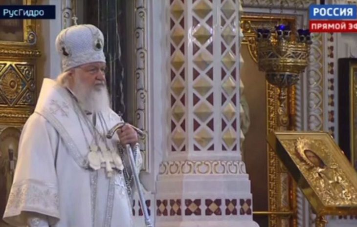 Патриарх Кирилл провел отпевание Жириновского человек