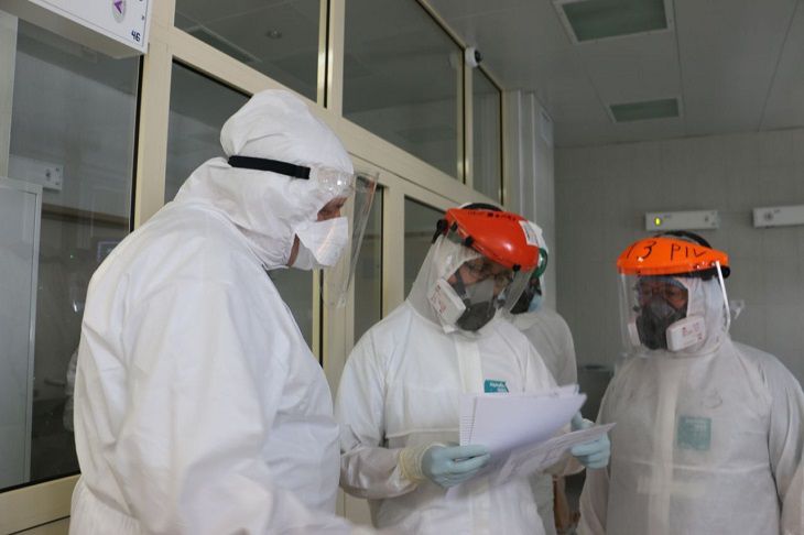 За сутки в Беларуси зарегистрировано 332 случая COVID-19 врачи