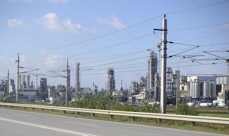 Австрия прекратила импорт и переработку нефти из России завод