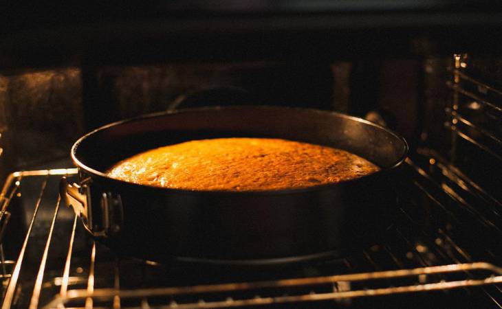 Все смешали и в духовку: как приготовить вкусный творожный кекс