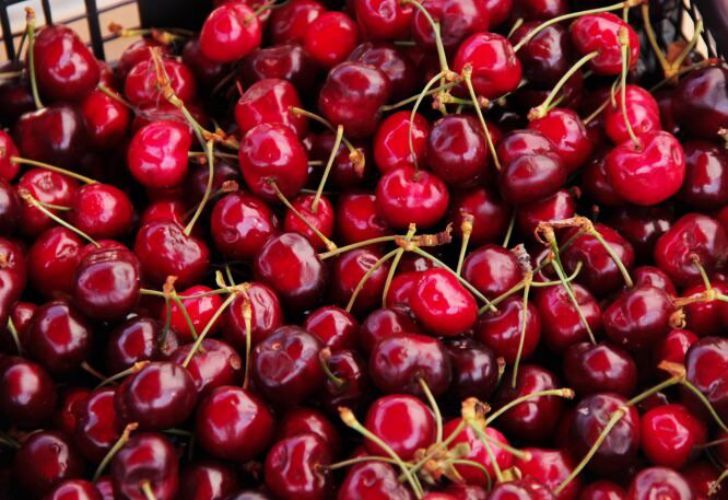 Хотите собирать урожай вишни ведрами? Есть секрет вишня