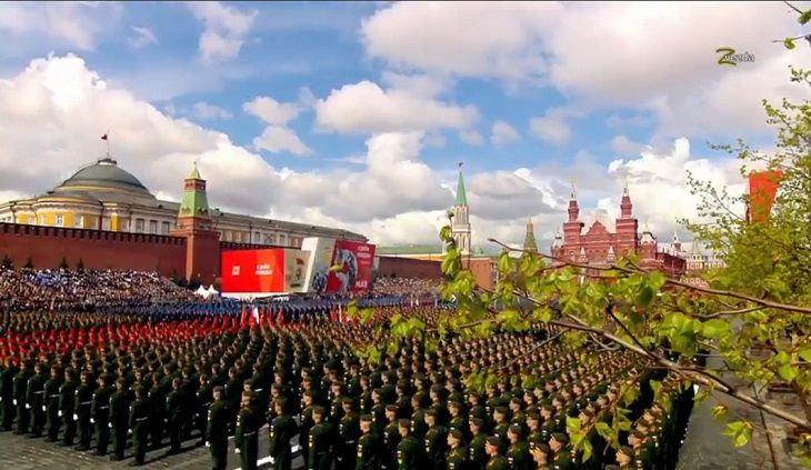 Воздушная часть парада в Москве отменена: что случилось люди