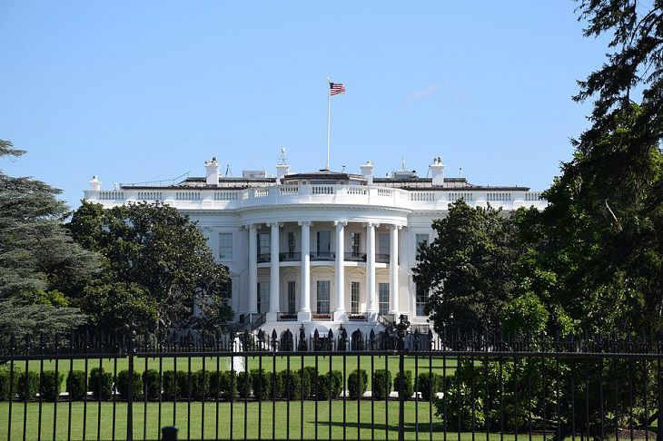 Спикер Госдумы РФ: США устраивают в Украине голодомор здание