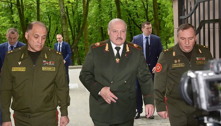 Лукашенко: небольшая Беларусь способна противостоять самым крупным государствам Александр Лукашенко