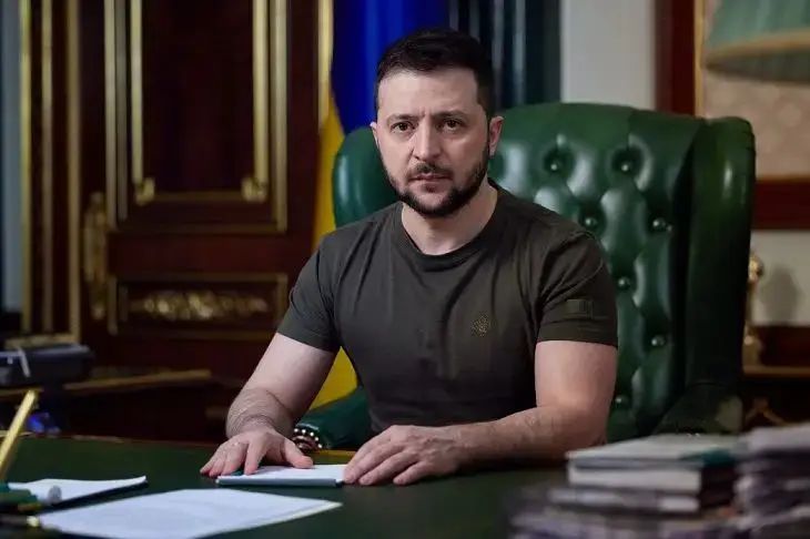 Зеленский: командование ВСУ разрешило полку «Азов» сдаться российским войскам Зеленский