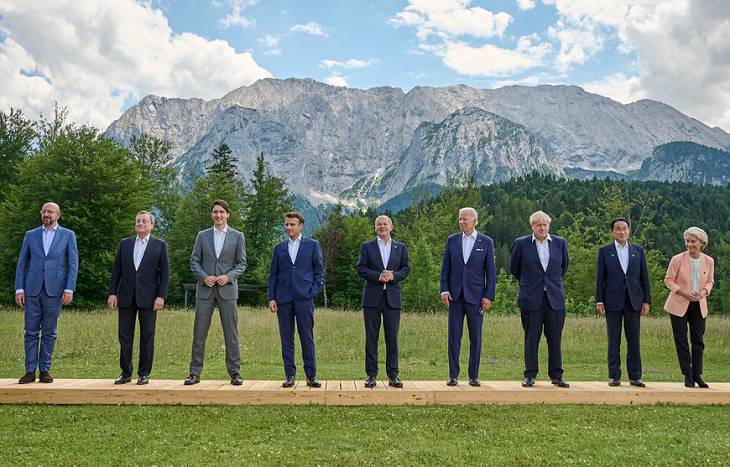 Bloomberg: страны G7 обязуются бессрочно помогать Украине саммит