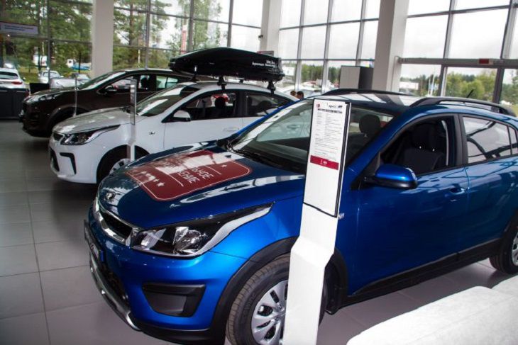 В Беларуси рухнул рынок автомобилей: что говорят эксперты автомобиль