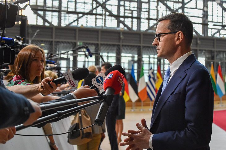 Евросоюз решил выделить Украине помощь в размере €9 млрд Матеуш Моравецкий