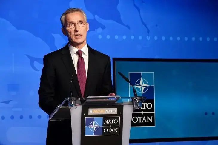Столтенберг заявил, что Украина может перейти на оружие НАТО Столтенберг