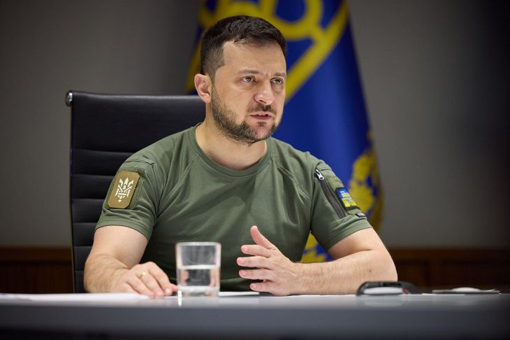 Зеленский заявил о желании закончить конфликт в Украине до начала зимы Владимир Зеленский