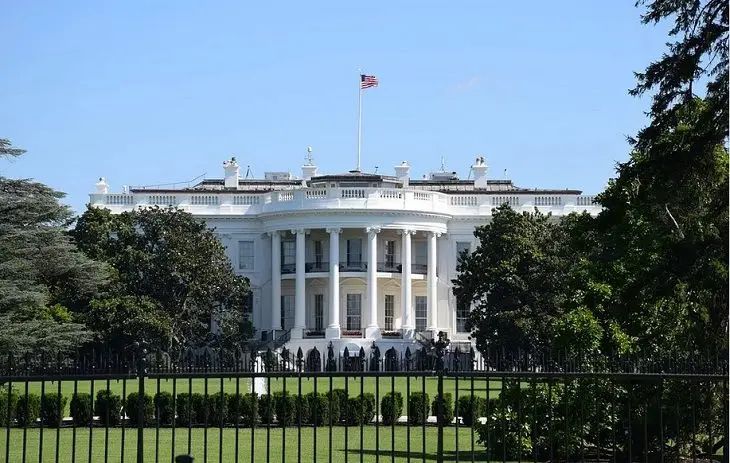 США призывают американцев не ездить в Украину для участия в конфликте дом