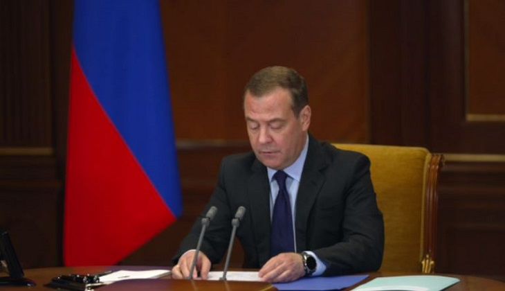 «Чахлая поросль лиц». Медведев о западных политиках Медведев